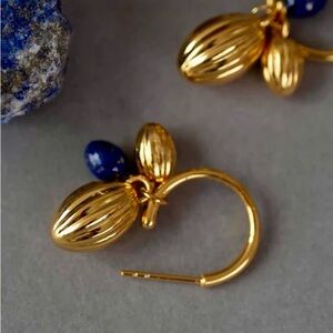 Gold dangle Earring with Blue Stone